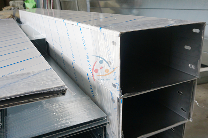Thang máng cáp inox Thành Tiến Thang máng cáp inox Thành Tiến sản xuất theo yêu cầu khách hàng