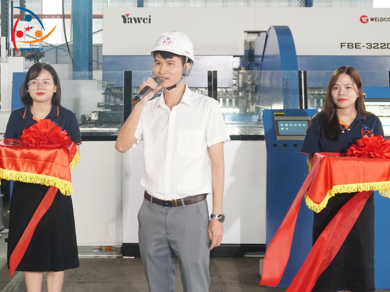 Tổng giám đốc phát biểu