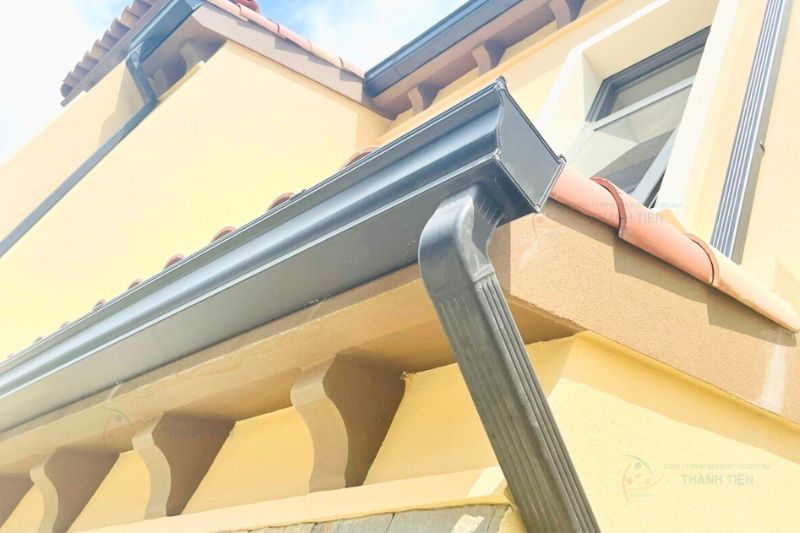 Đặc điểm của Phụ Kiện Máng Xối