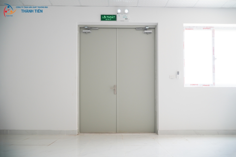 Vì sao cần kiểm định và nghiệm thu cửa chống cháy?