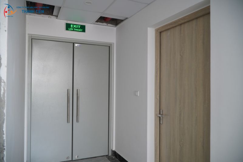 Phân biệt cửa thép chống cháy và cửa inox chống cháy