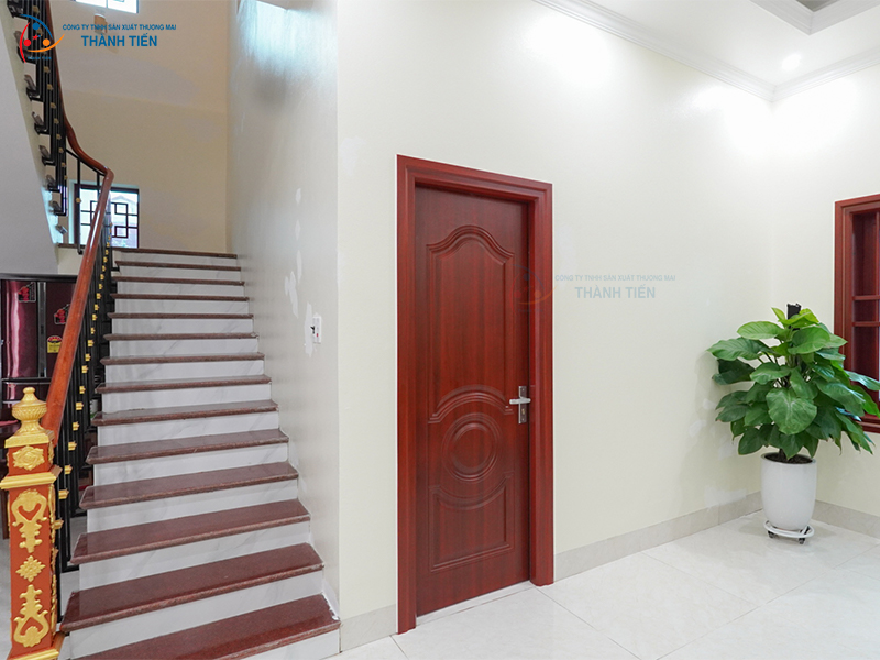 ảnh cửa thép vân gỗ xem thêm tại Ân Thi - Hưng Yên